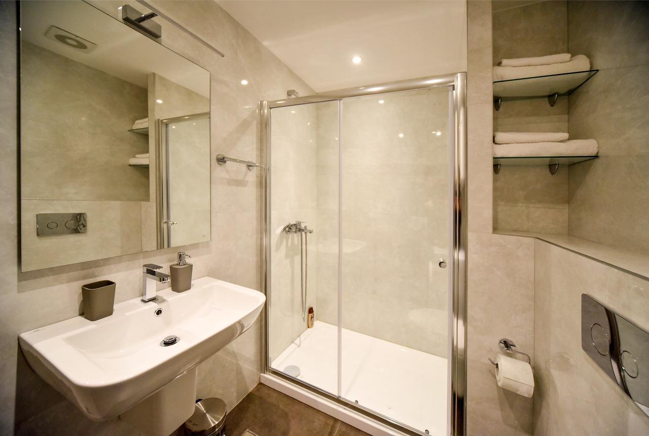 Lux Beach Apartment Budva Eksteriør billede